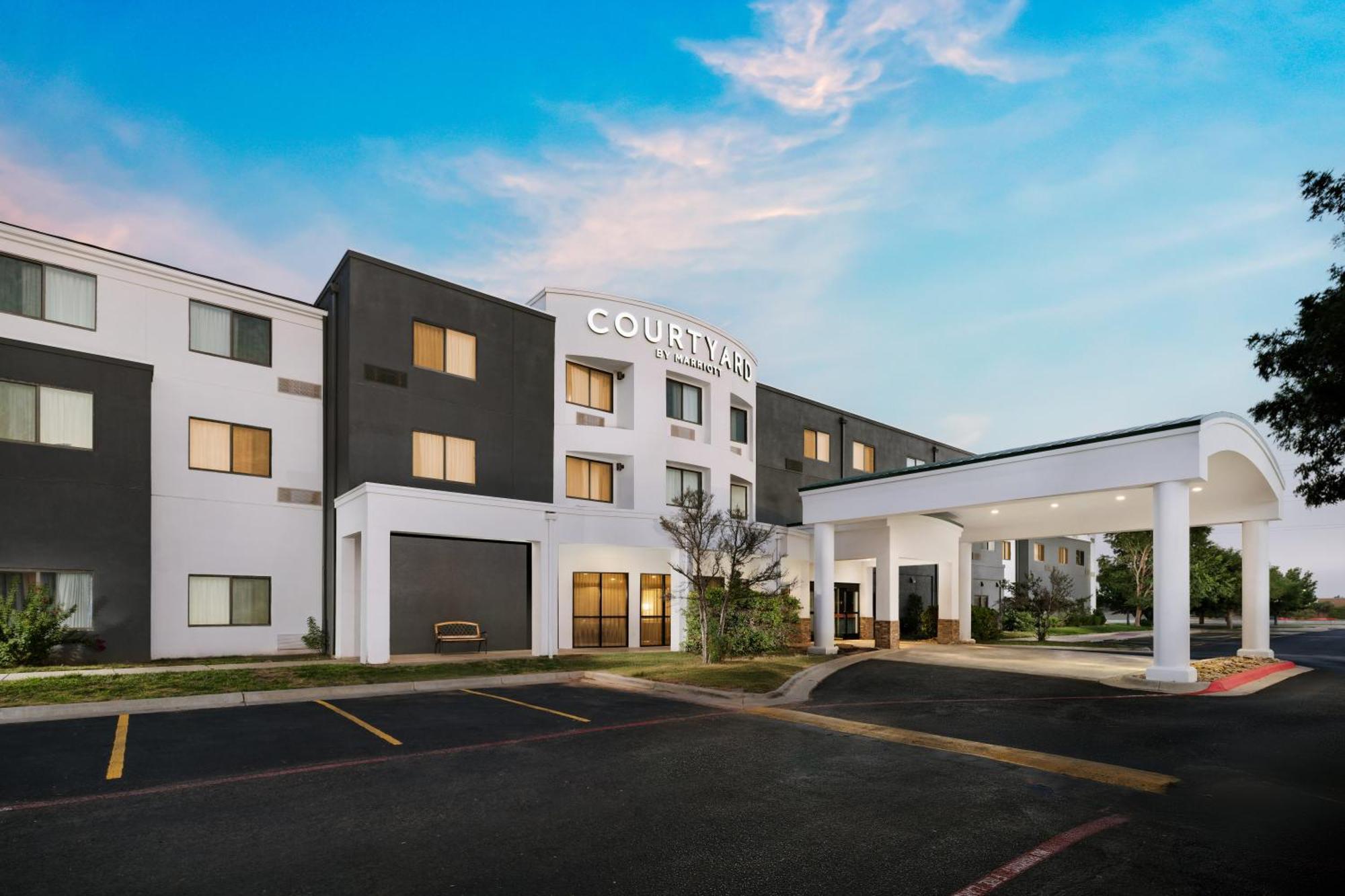 Отель Courtyard By Marriott Amarillo West/Medical Center Экстерьер фото