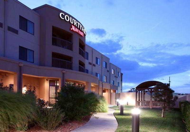 Отель Courtyard By Marriott Amarillo West/Medical Center Экстерьер фото